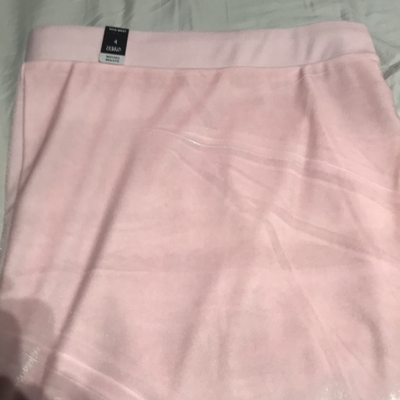 High waisted boyshort pink velvet shorts - Picture 4 of 5